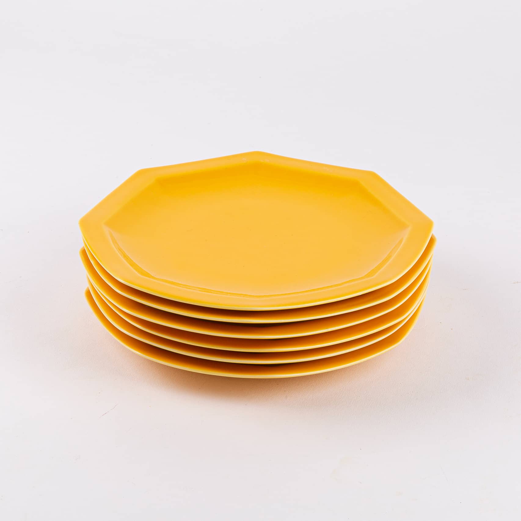 ogre-la-fabrique-intemporelle-assiette-plate-jaune-24-5-cm image 3