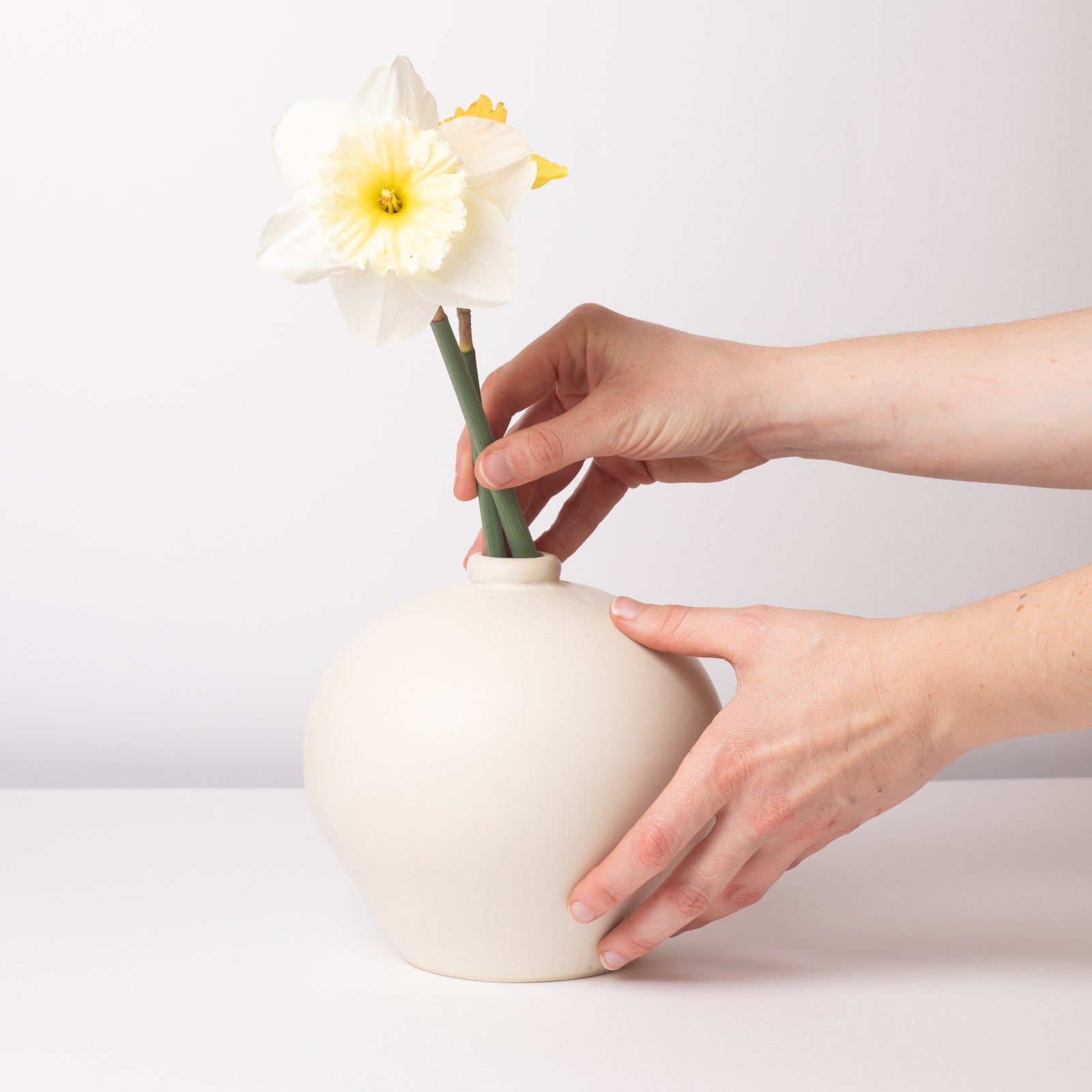 jeda-c-ramique-vase-manon-vase-vanille-blanc-cass-18-cm image 4