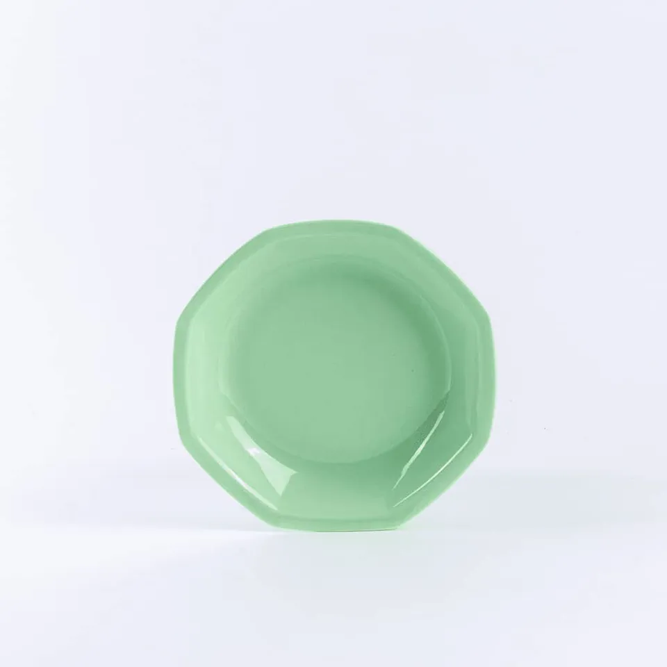 ogre-la-fabrique-intemporelle-assiette-creuse-octogonale-vert-amande image 1