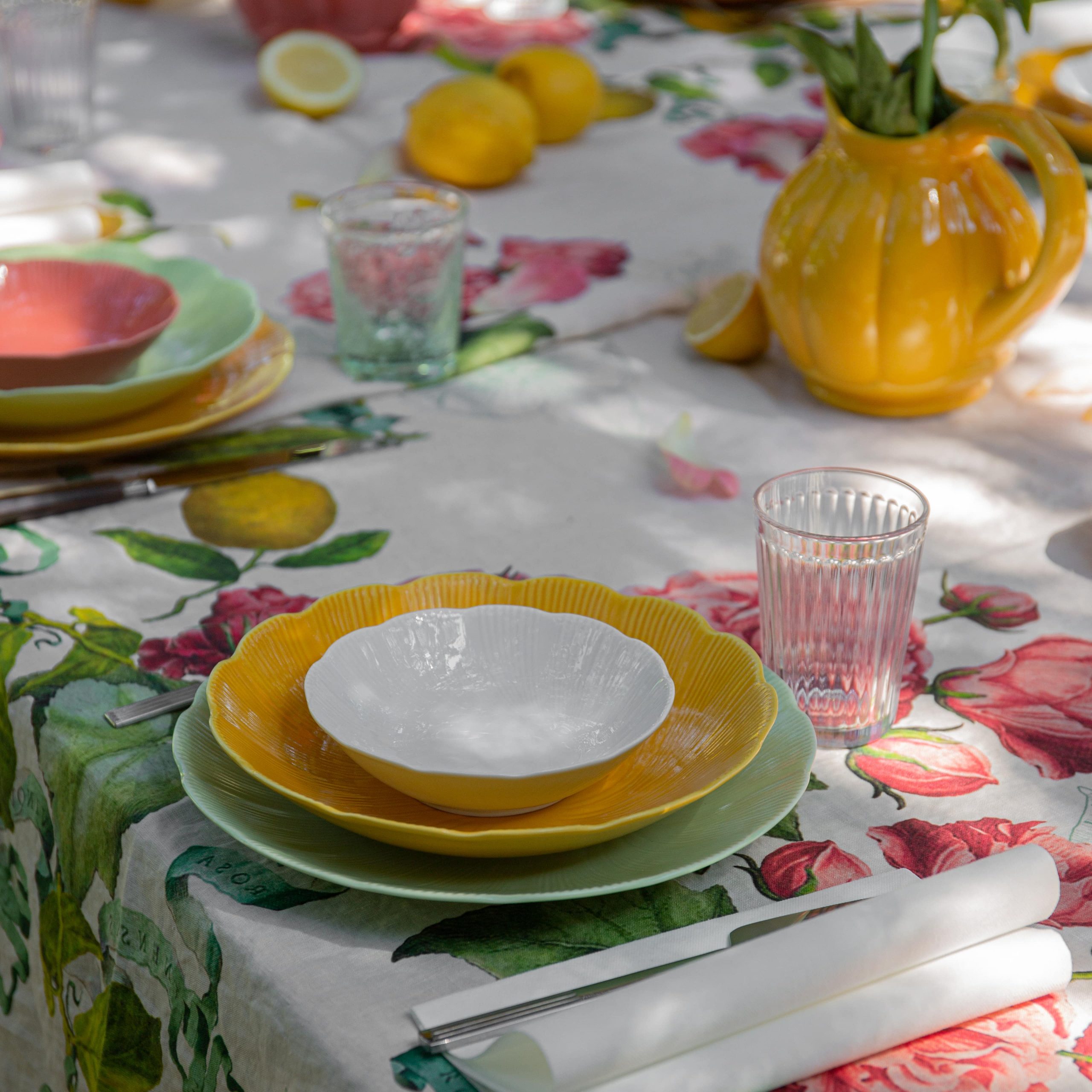 ogre-la-fabrique-tahiti-assiette-creuse-jaune-festonn-e-22-cm image 6