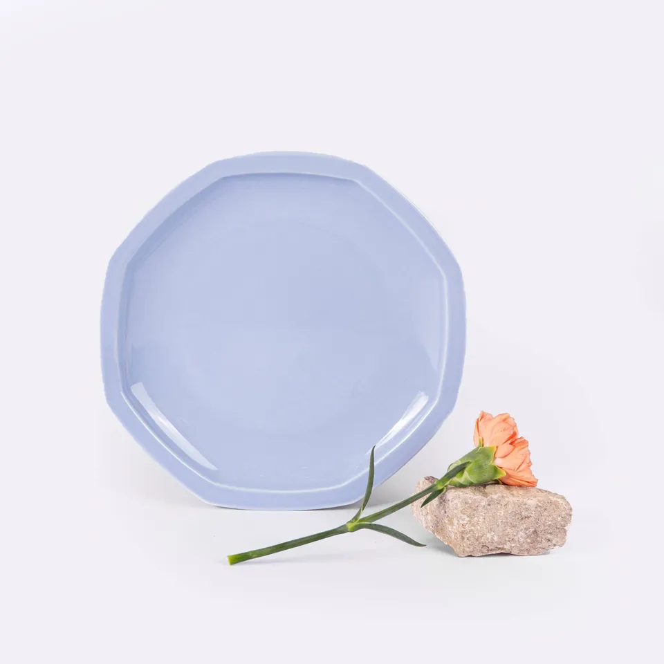 ogre-la-fabrique-intemporelle-assiette-plate-octogonale-bleu-pastel-24-5-cm image 1