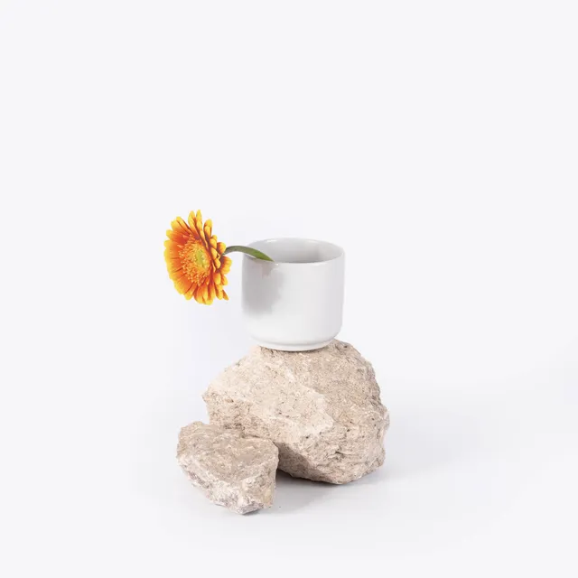 ogre-la-fabrique-nos-tasses-tasse-porcelaine-blanche-sans-anse image 1