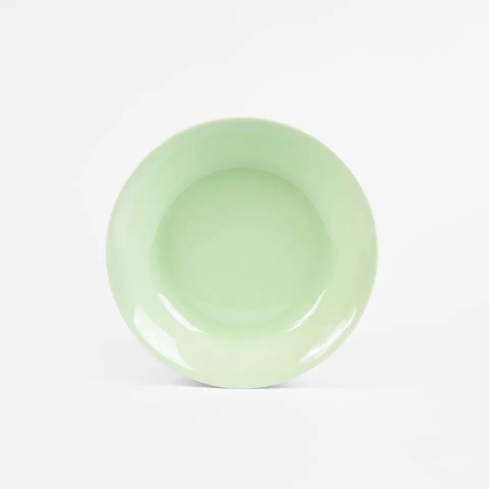 ogre-la-fabrique-essentielle-assiette-creuse-porcelaine-vert-amande image 1
